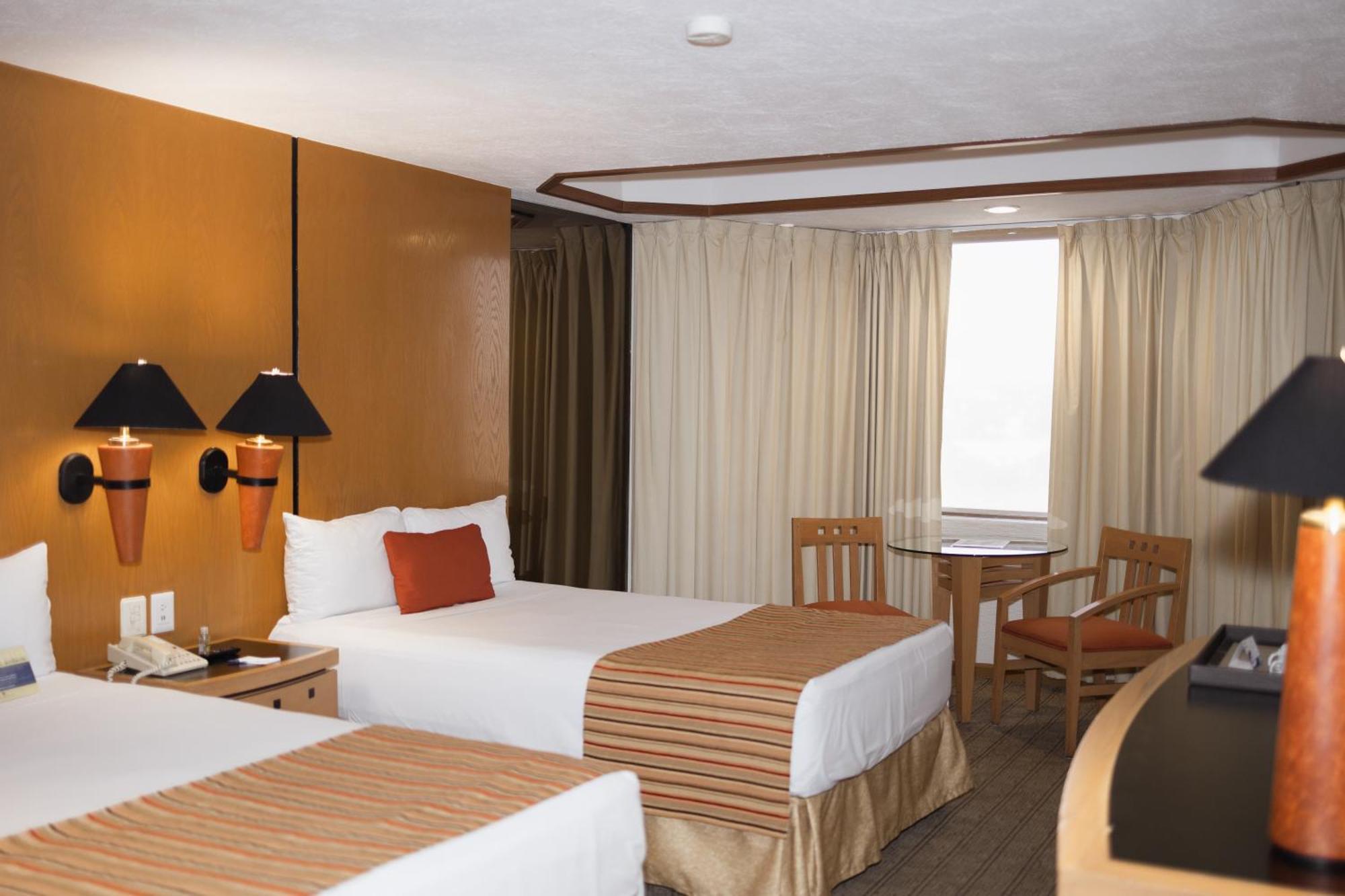 Hotel Guadalajara Plaza Ejecutivo Zapopan Ngoại thất bức ảnh